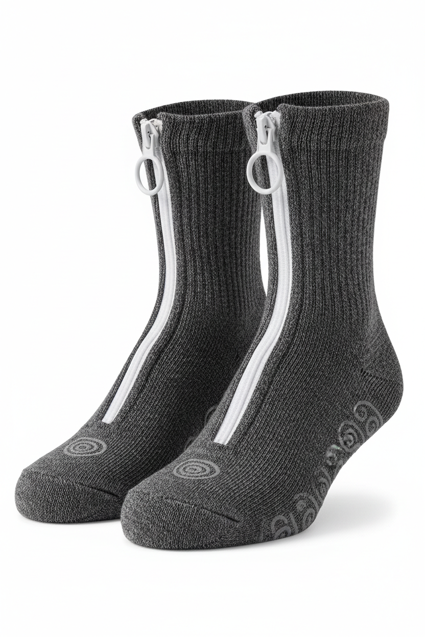 Adaptive socks with zipper closure